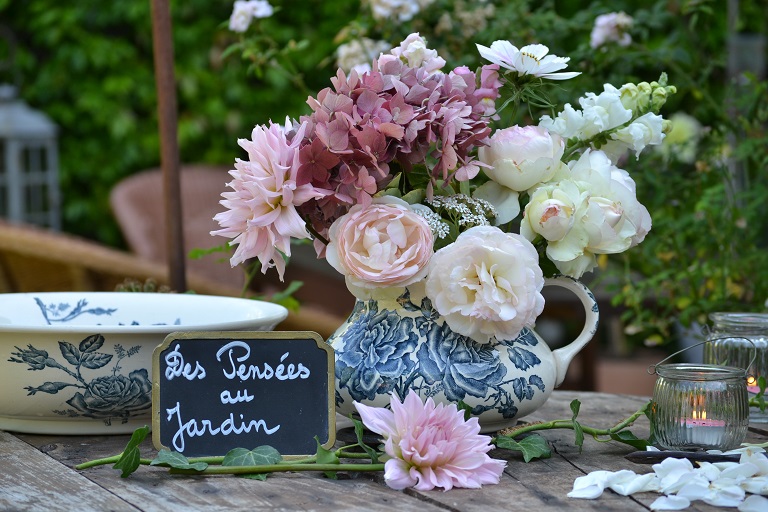 Bouquet Roses et dahlias